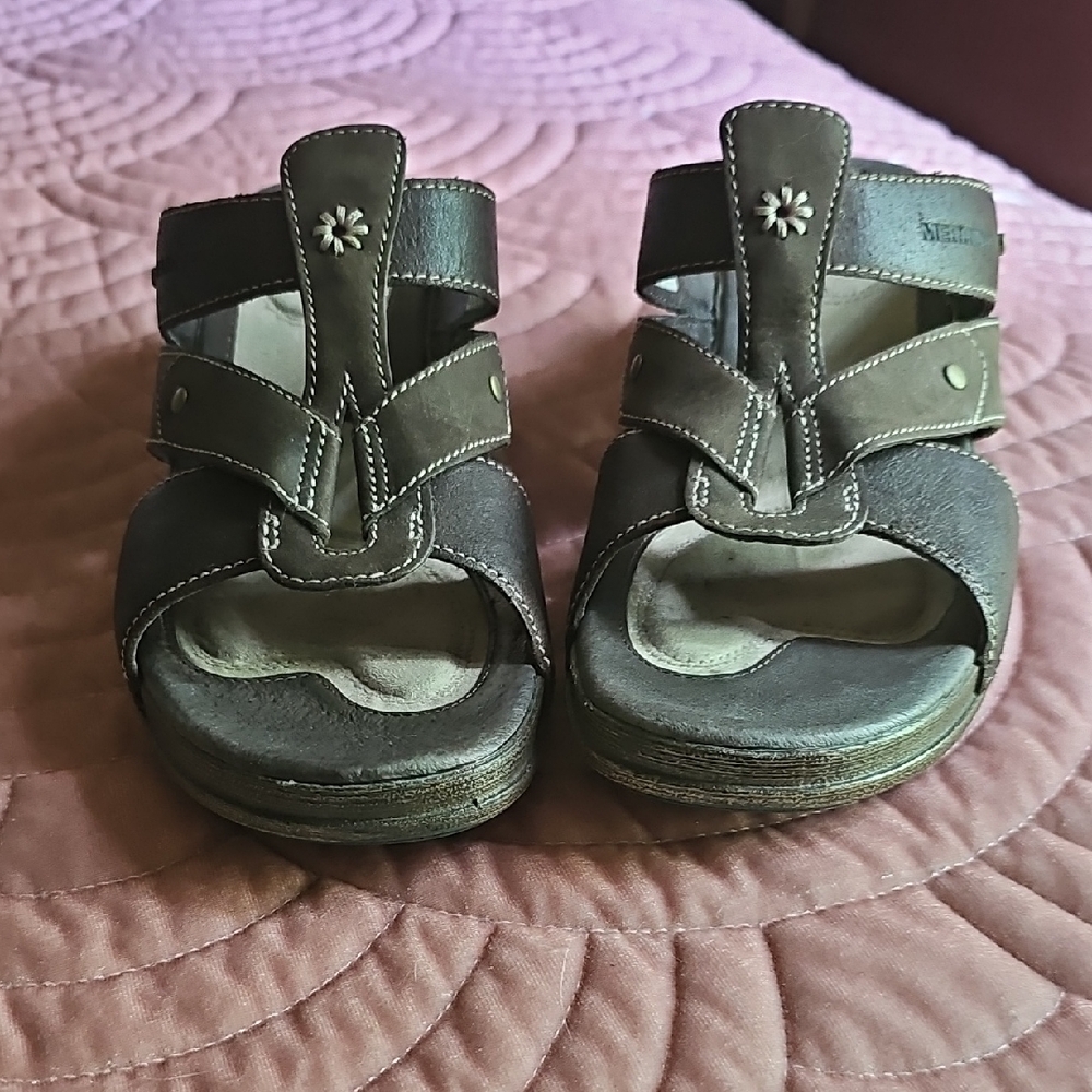 Merrell Women's Dark Brown Sandals with Floral Detail